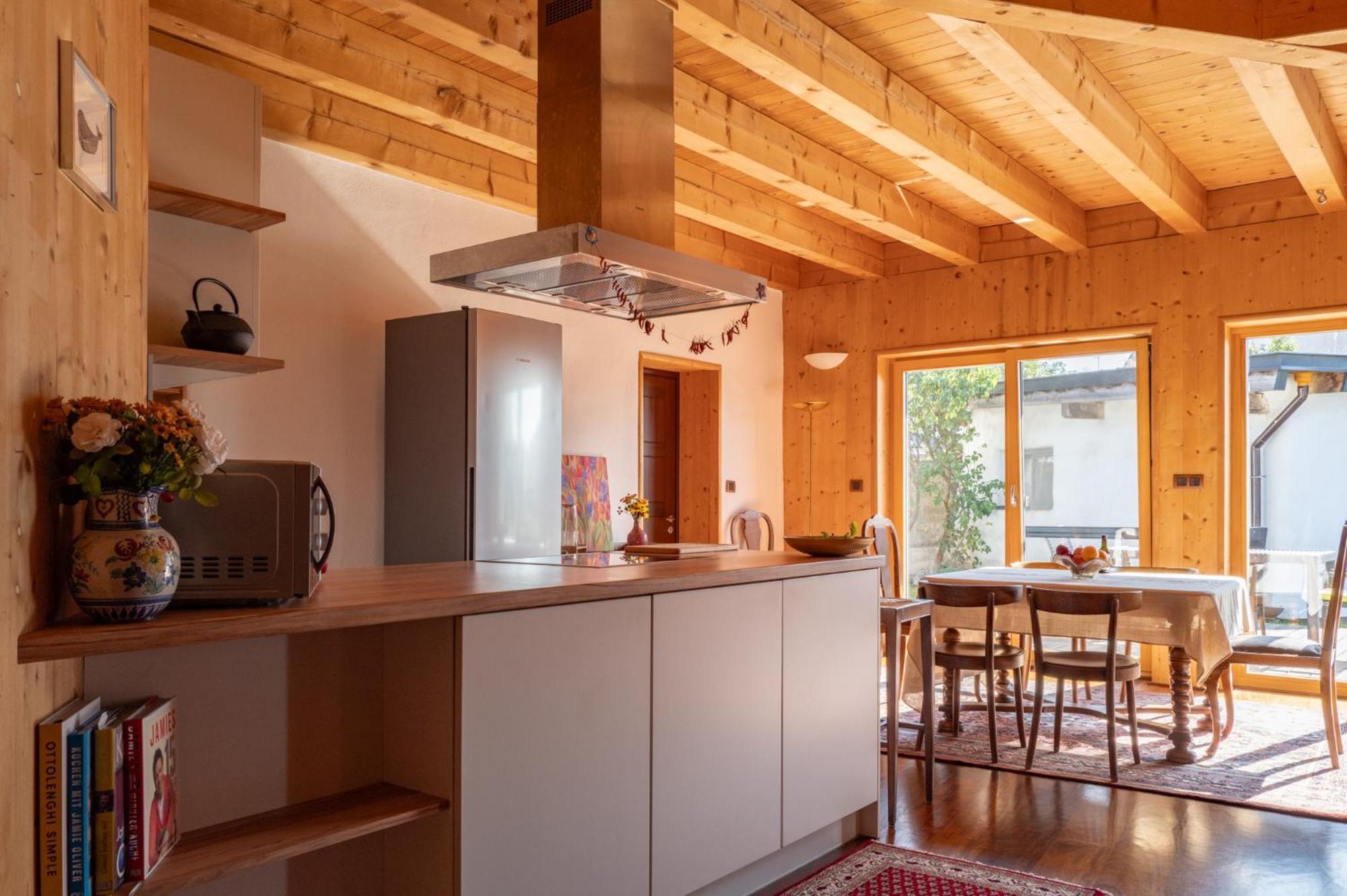 Strohlehm'Zhaus Apartment Weiden am See Bagian luar foto